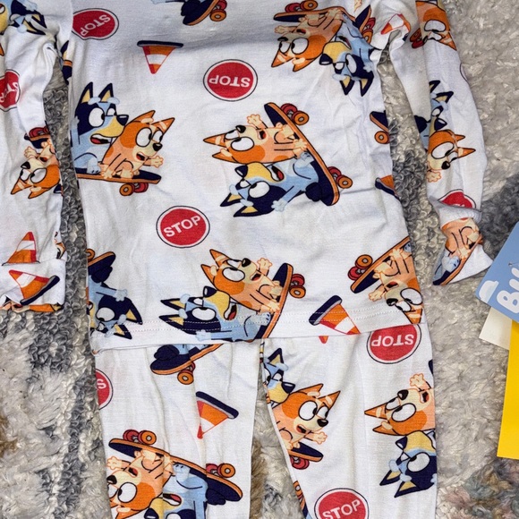 Bluey Pajama Set - Picture 3 of 4